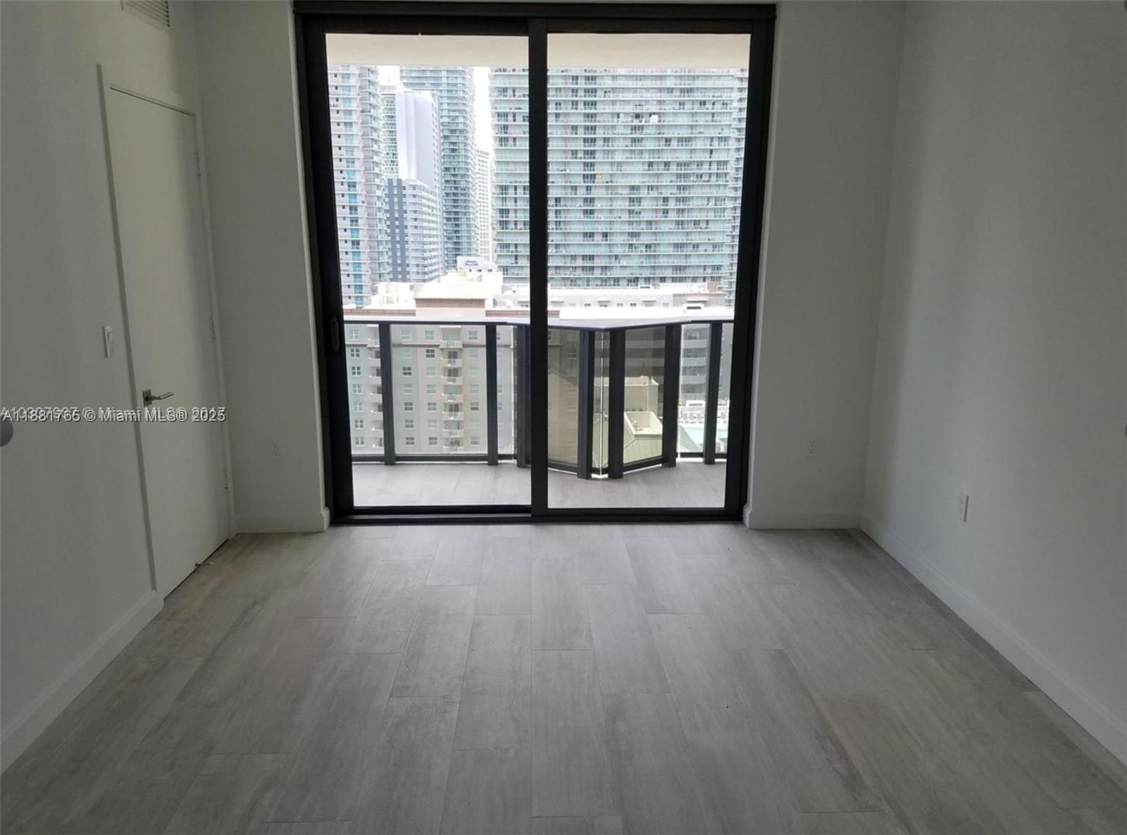 55 SW 9th St 1604