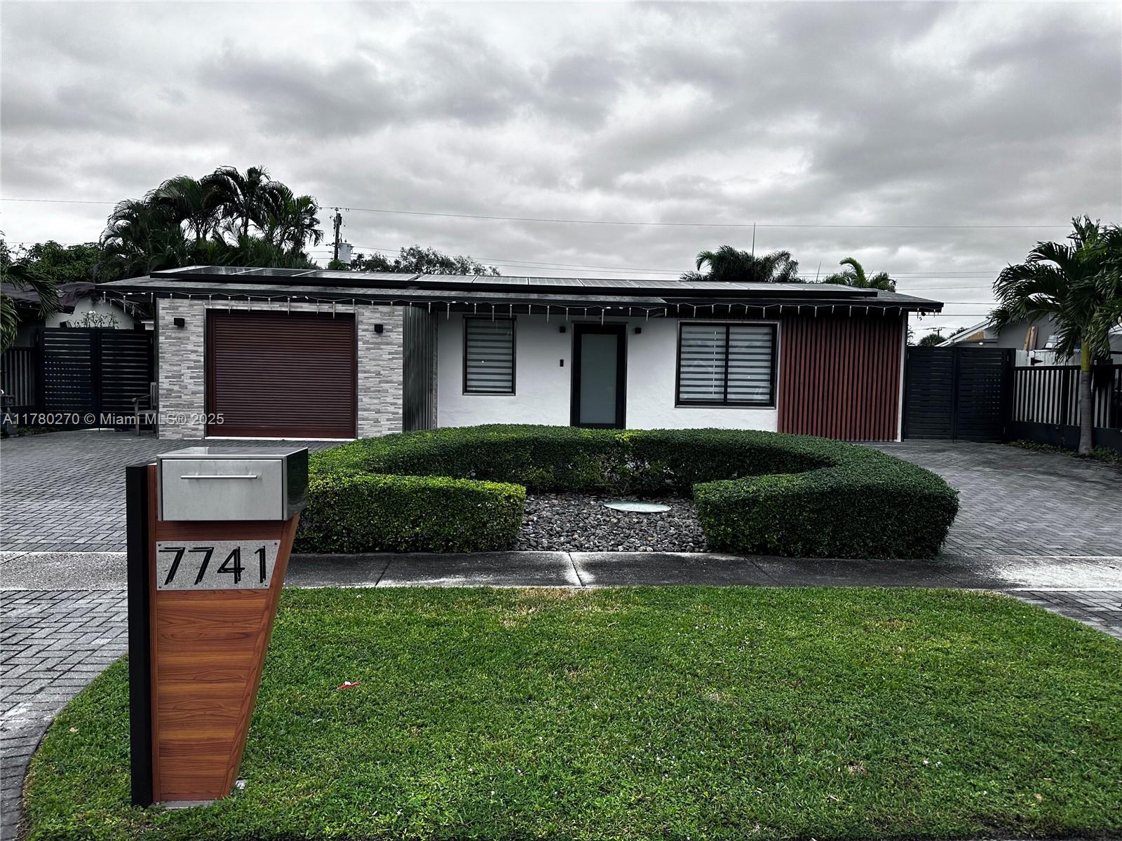 Rental Property at 7741 Nw 31st St, Davie, Broward County, Florida - Bedrooms: 3 
Bathrooms: 2  - $4,800 MO.