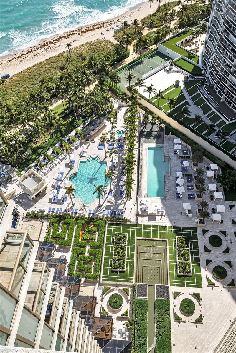 BAL HARBOUR CENTER CONDO - Residential