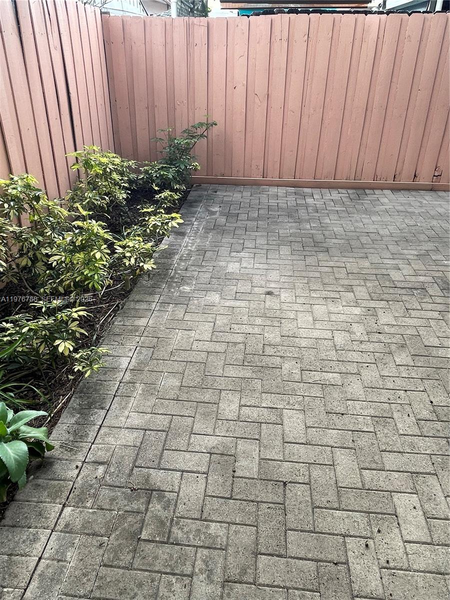 Abitare Villas Condo - Residential Lease