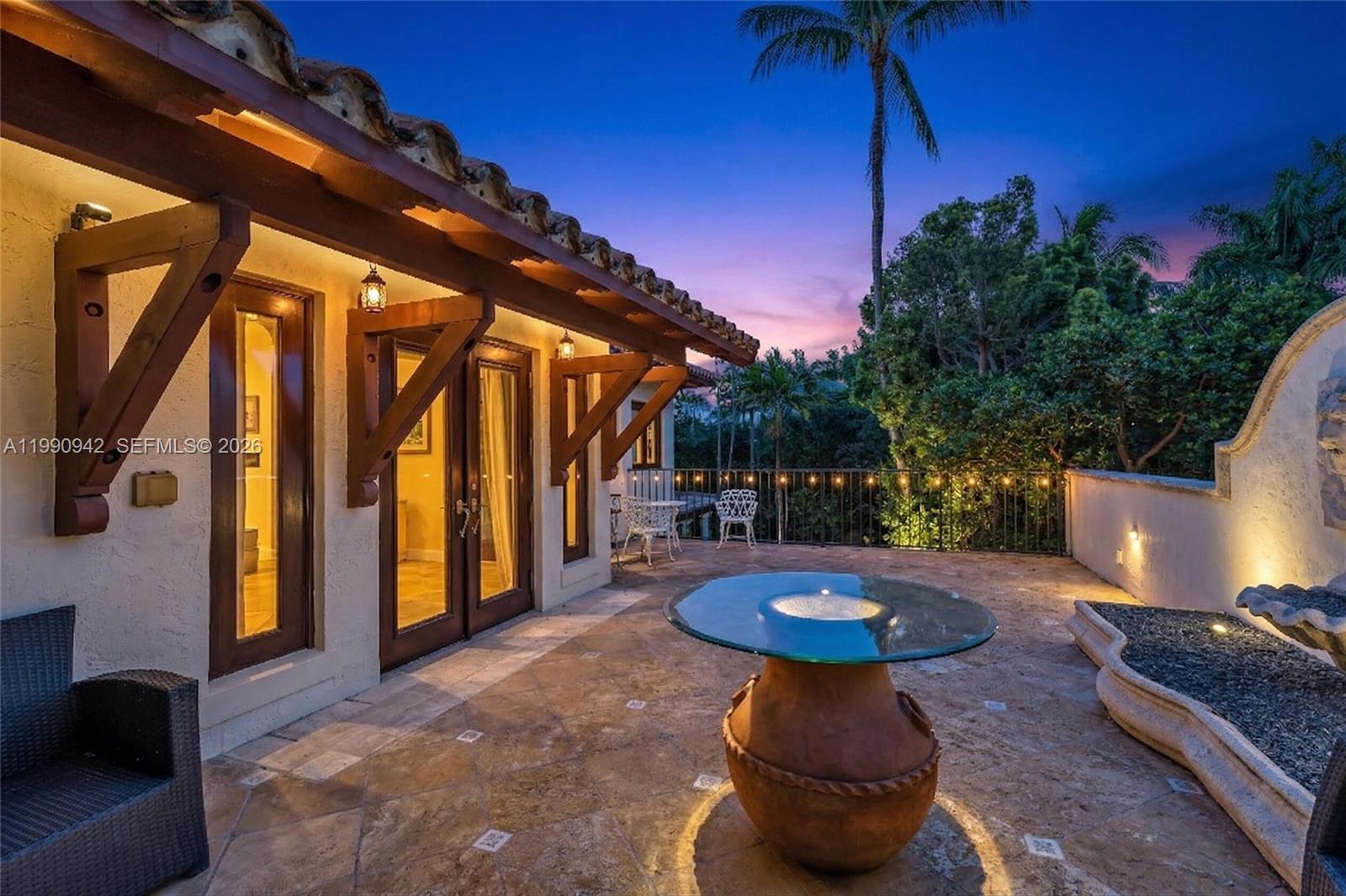 THE MOORINGS - Residential