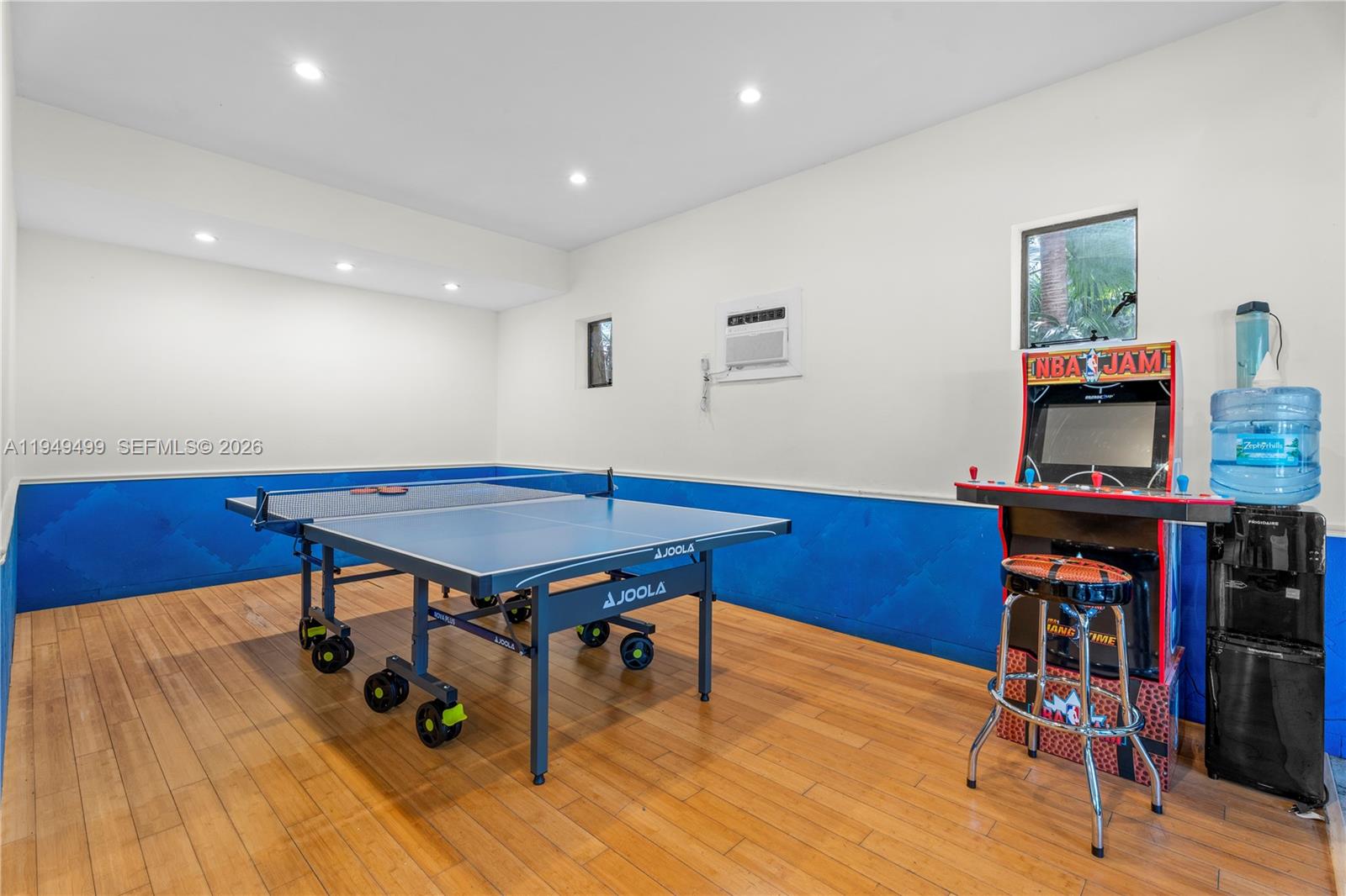 SANTA MARIA CONDO - Residential