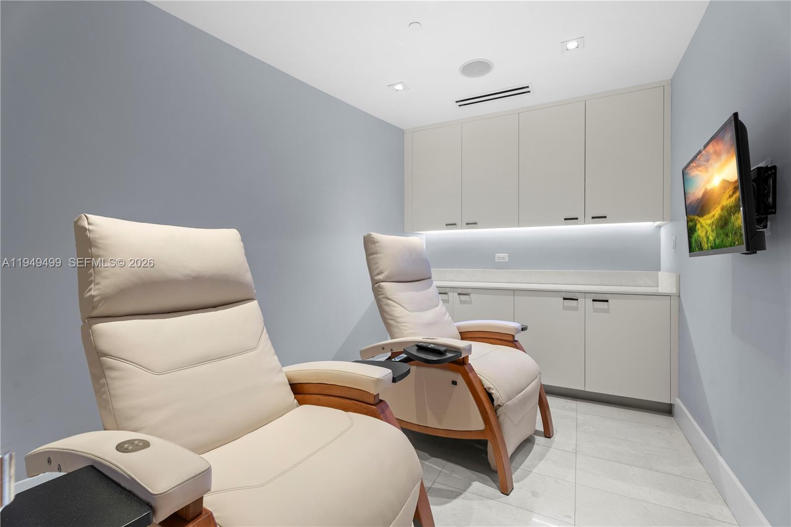 SANTA MARIA CONDO - Residential