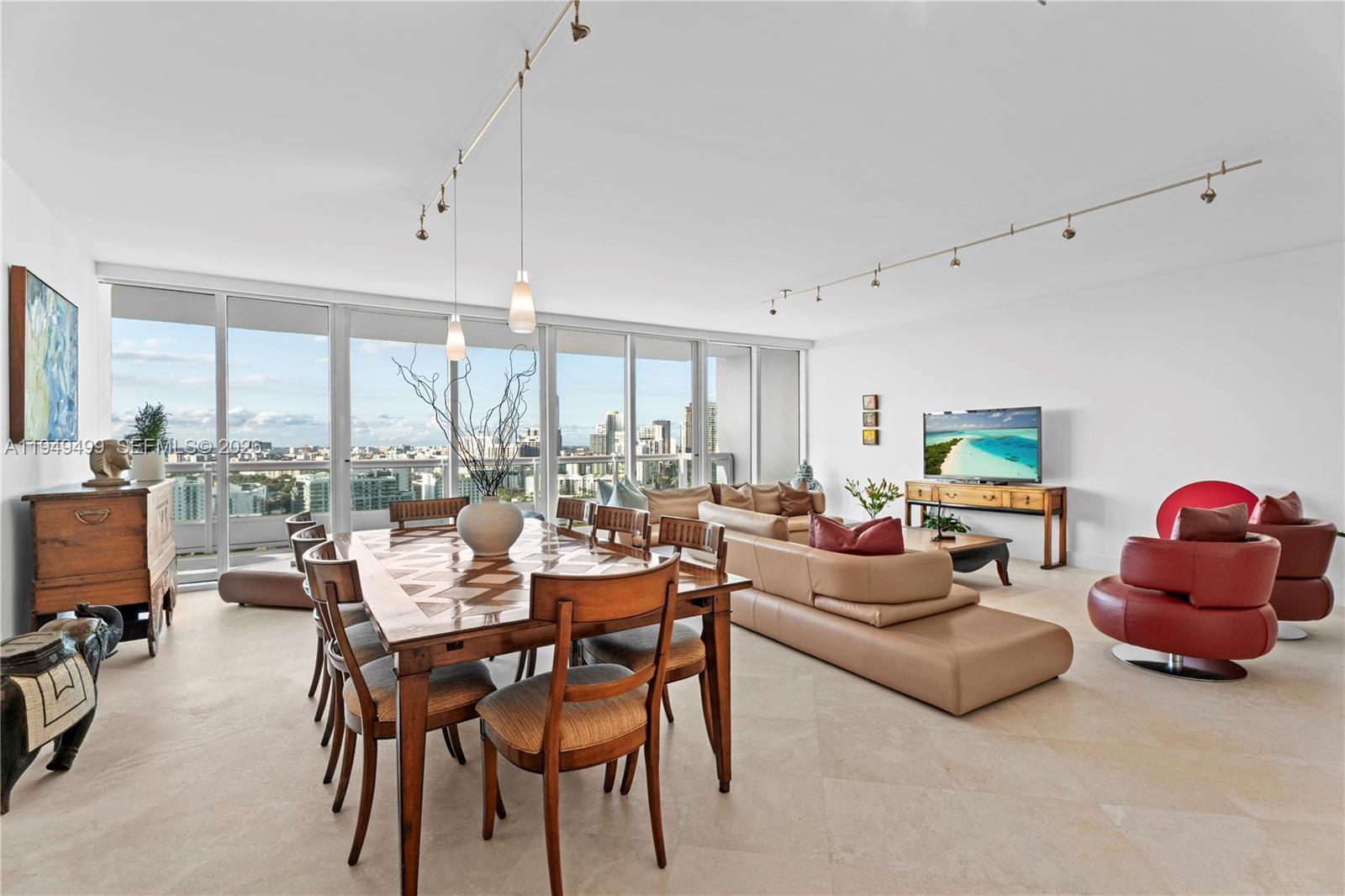 SANTA MARIA CONDO - Residential