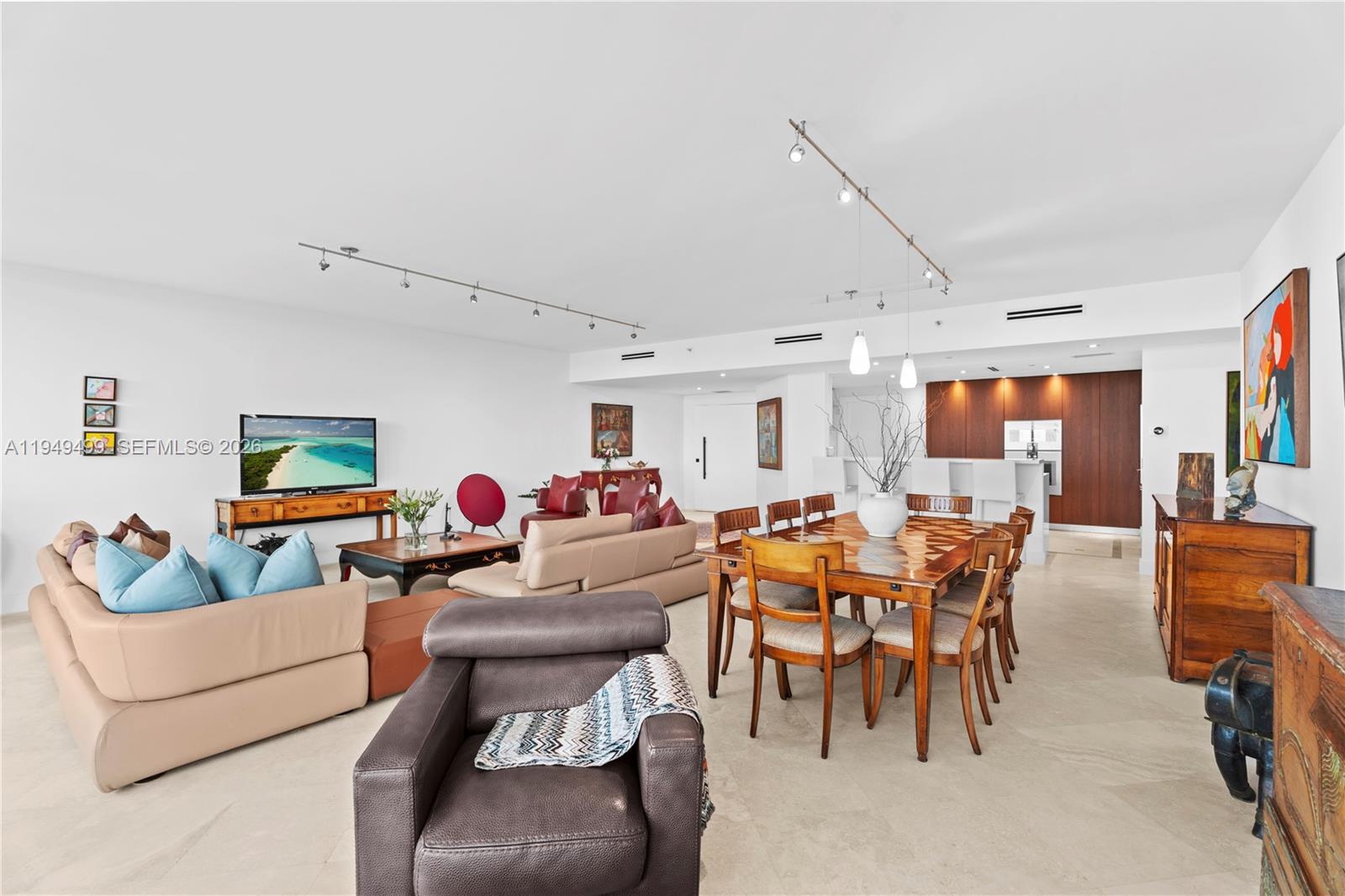 SANTA MARIA CONDO - Residential