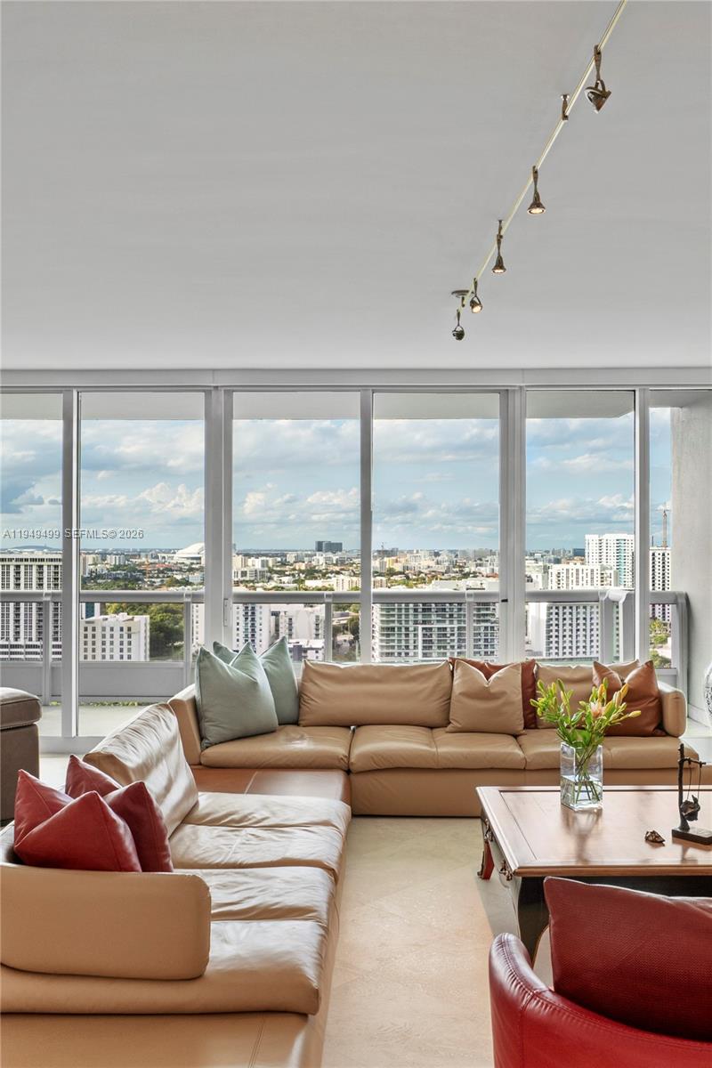 SANTA MARIA CONDO - Residential