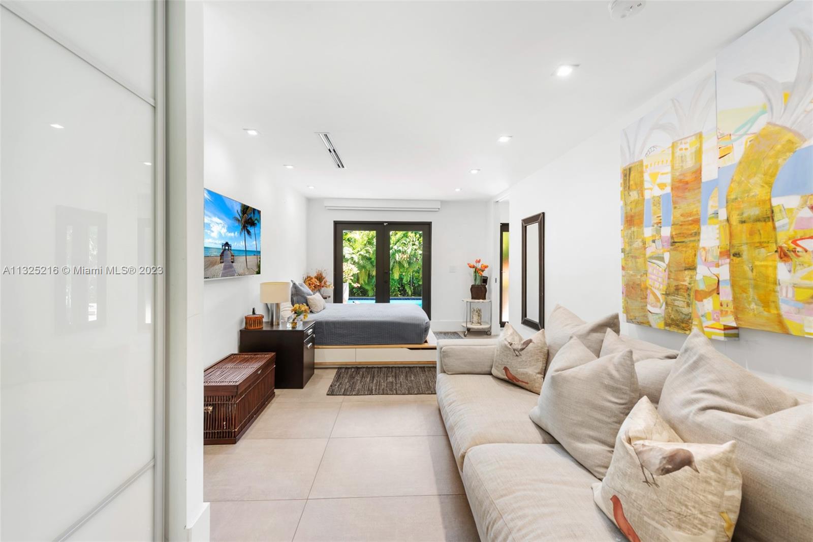 SUNSET ISLANDS-ISLAND NO - Residential