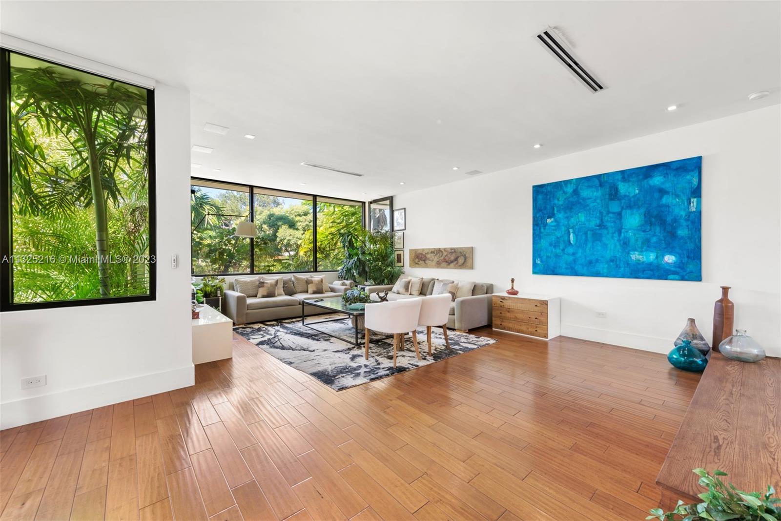 SUNSET ISLANDS-ISLAND NO - Residential