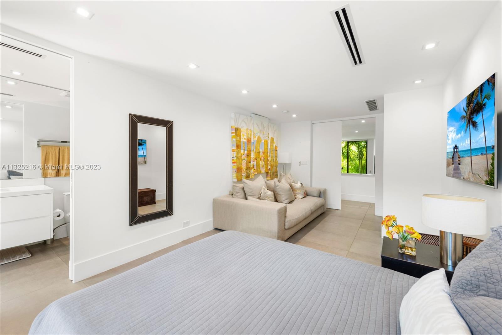 SUNSET ISLANDS-ISLAND NO - Residential