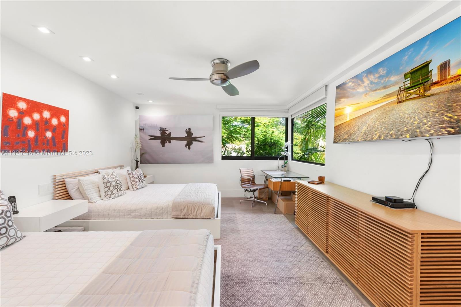 SUNSET ISLANDS-ISLAND NO - Residential