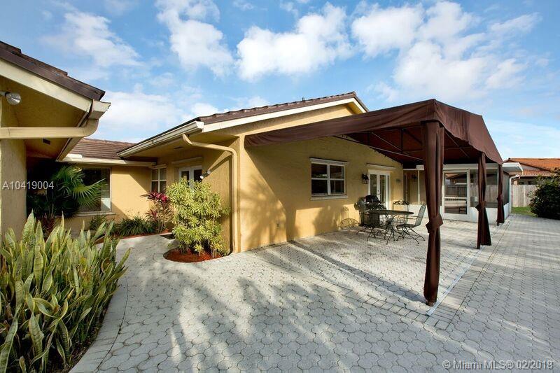 KENDALL PLACE - Residential