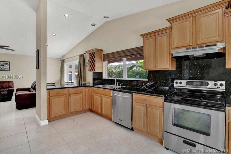 KENDALL PLACE - Residential