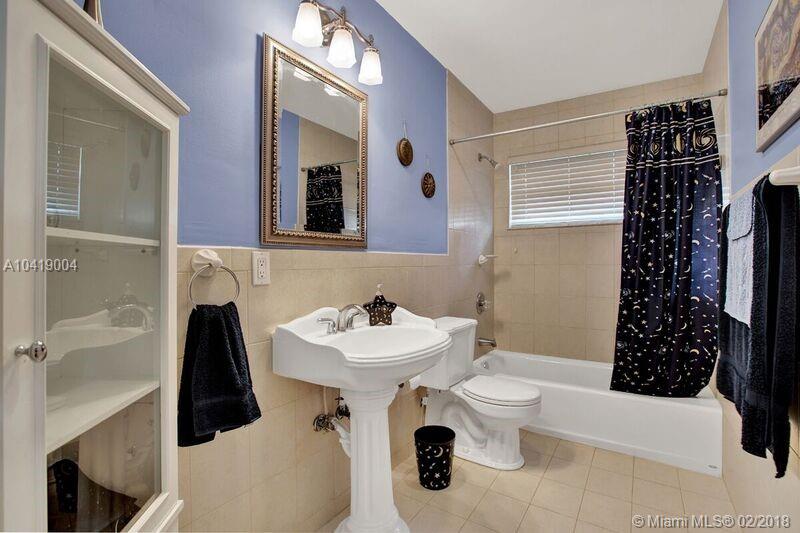 KENDALL PLACE - Residential