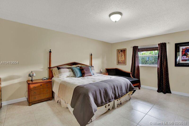 KENDALL PLACE - Residential