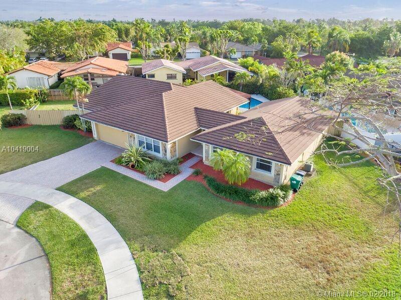 KENDALL PLACE - Residential