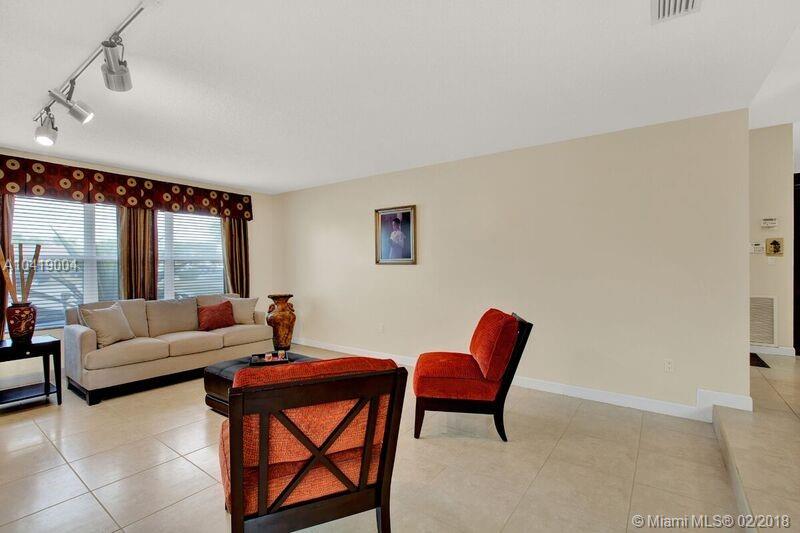 KENDALL PLACE - Residential