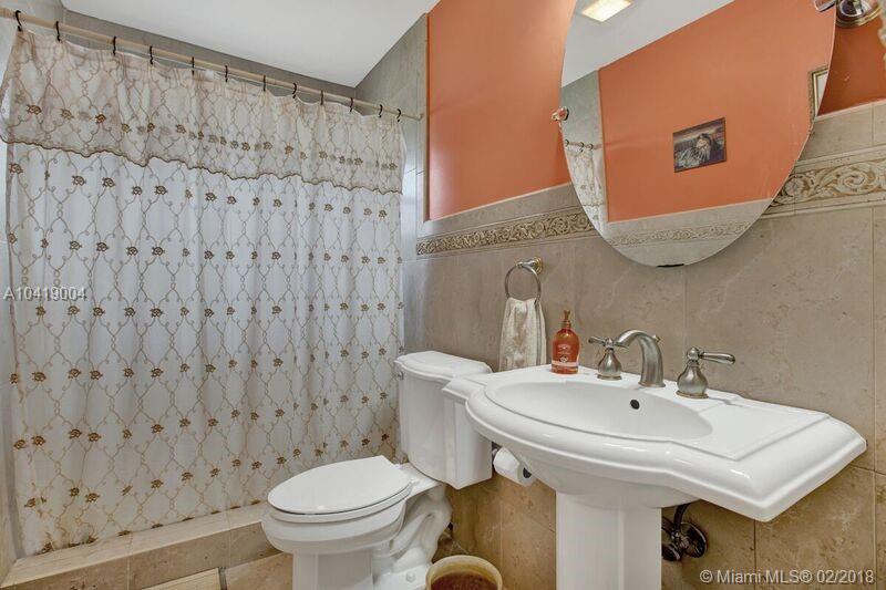 KENDALL PLACE - Residential