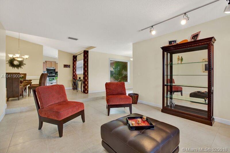 KENDALL PLACE - Residential