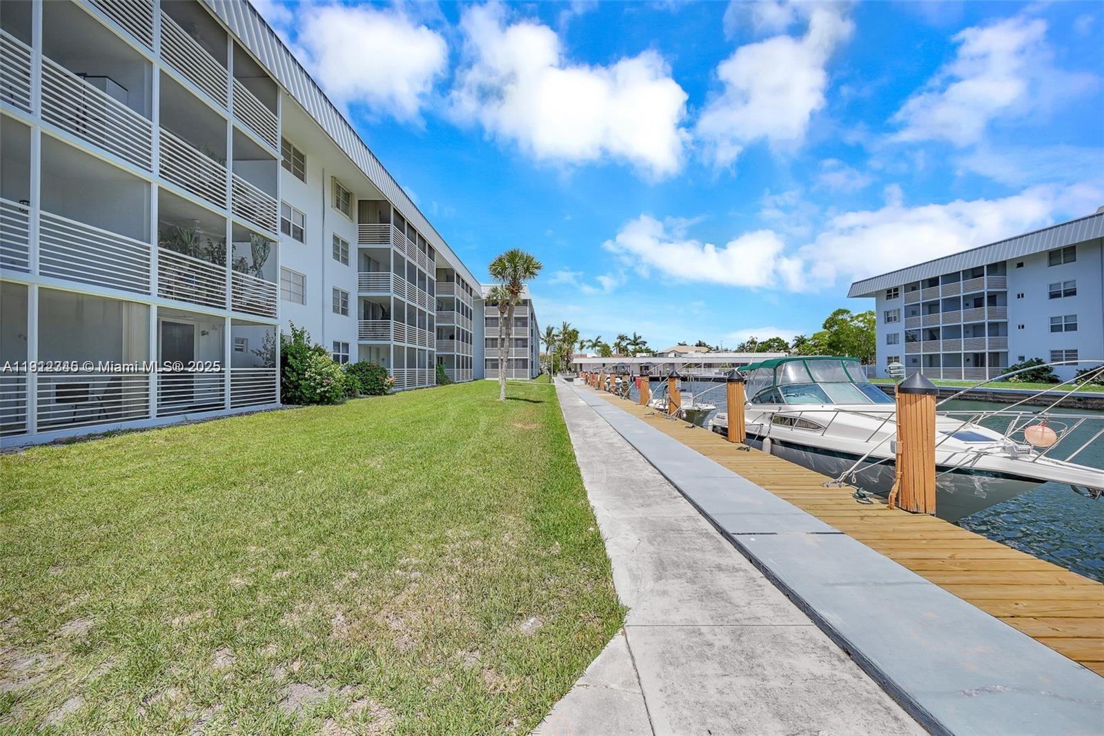 EDEN ISLES CONDO PART 1 - Residential