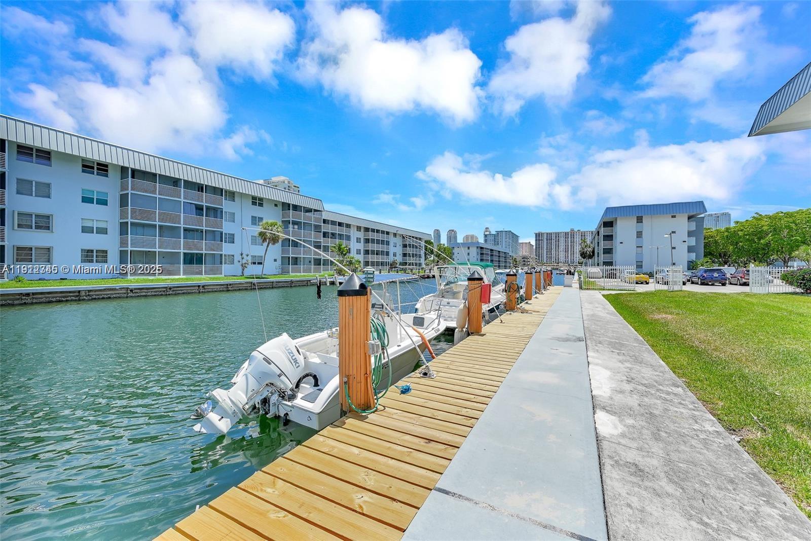 EDEN ISLES CONDO PART 1 - Residential