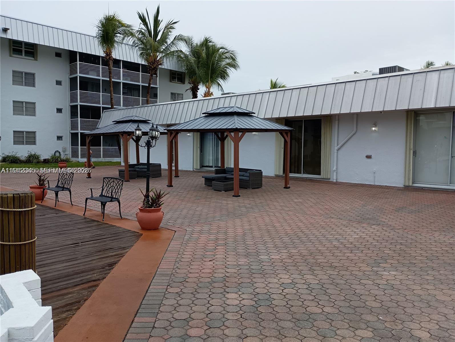 EDEN ISLES CONDO PART 1 - Residential