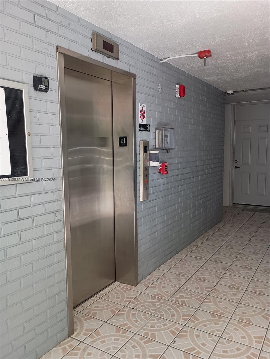 EDEN ISLES CONDO PART 1 - Residential