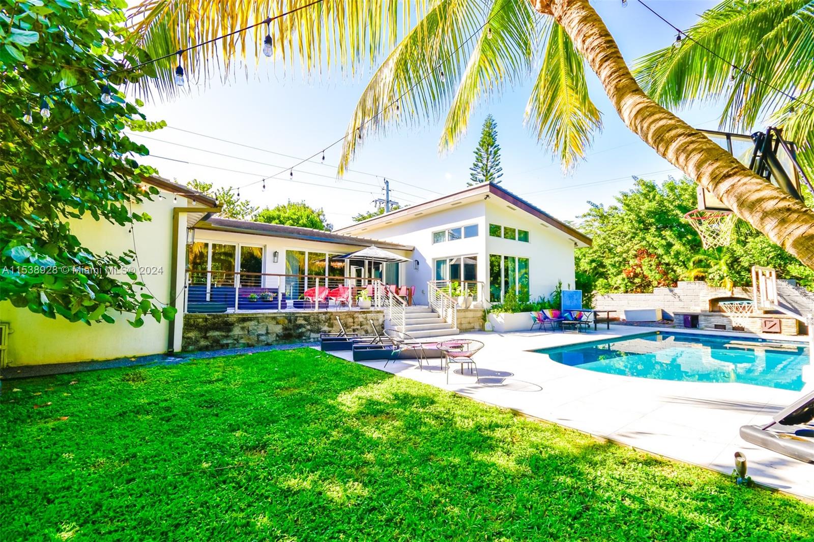 BAYSHORE PLAZA UNIT NO 6 - Residential