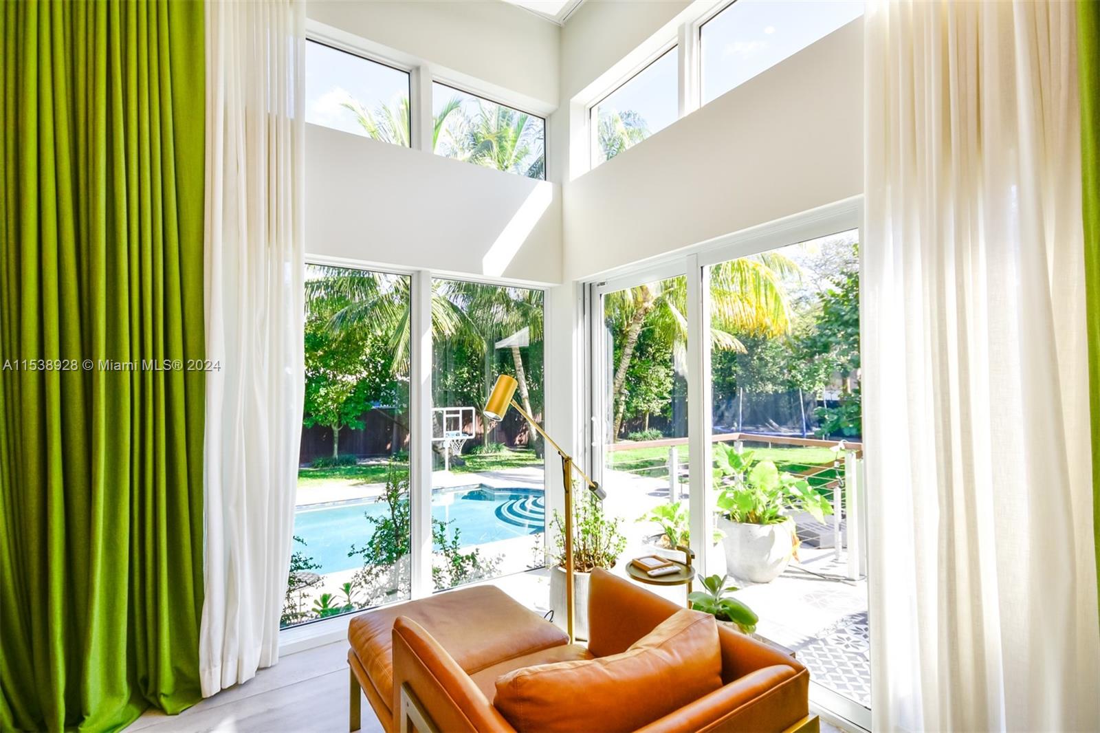 BAYSHORE PLAZA UNIT NO 6 - Residential