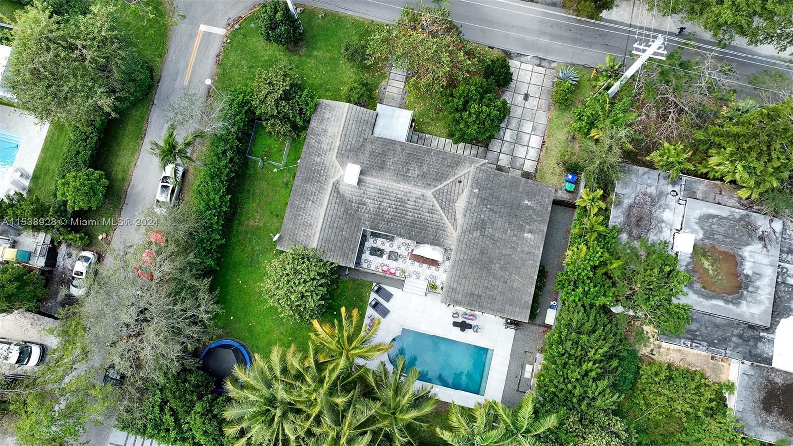 BAYSHORE PLAZA UNIT NO 6 - Residential