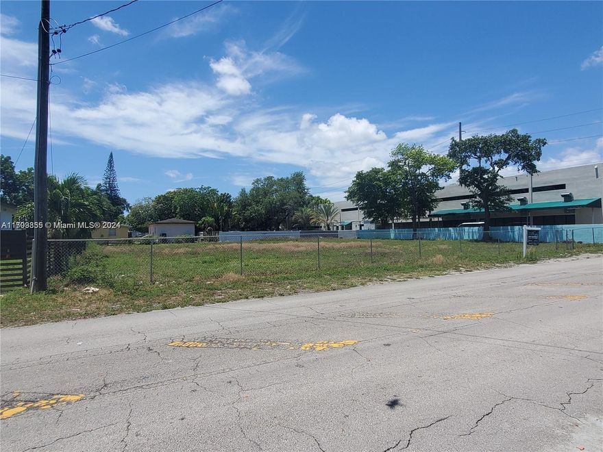 PRIME REAL ESTATE LAND! Double Lot of vacant land, 18,612 sq.ft. Zoning can be changed to multifamily or possibly even mixed use. This area is booming Easy access to major highways taking you to any place you need to travel in South Florida. Minutes away from the Golden Gate Exchange. Contact listing agent for more info on this amazing piece of land!