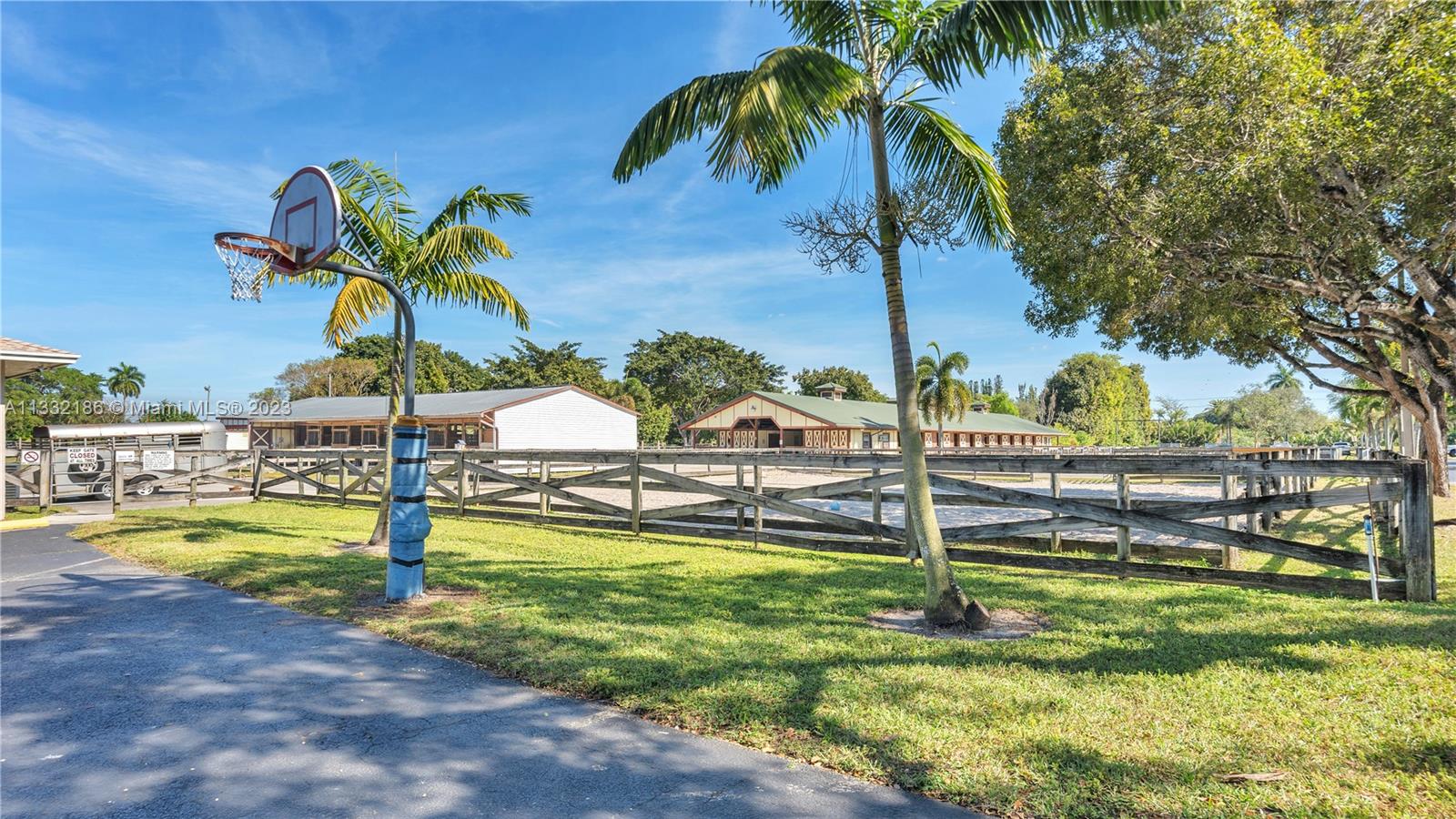 SADDLE-UP PLAT - Residential