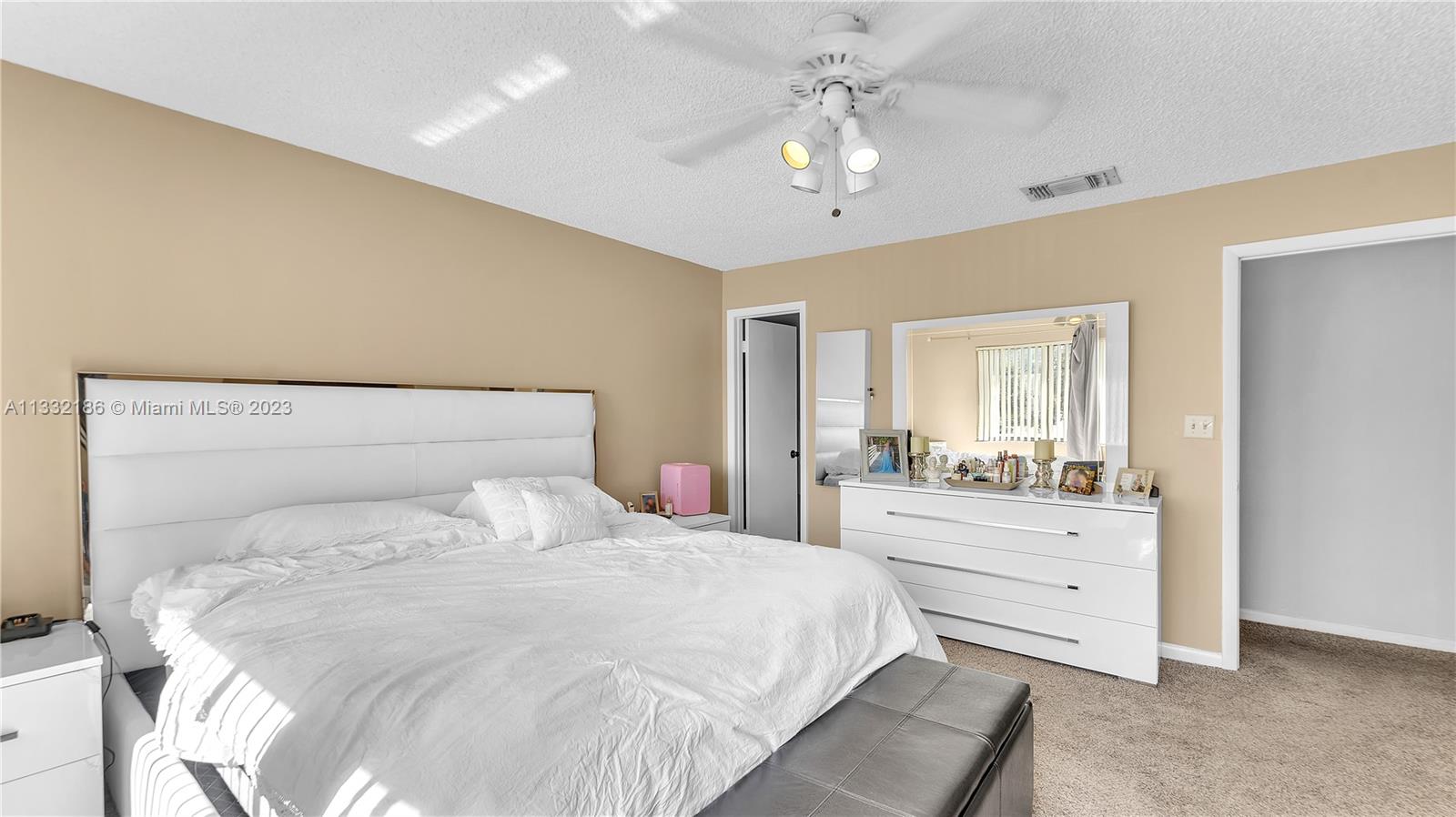 SADDLE-UP PLAT - Residential