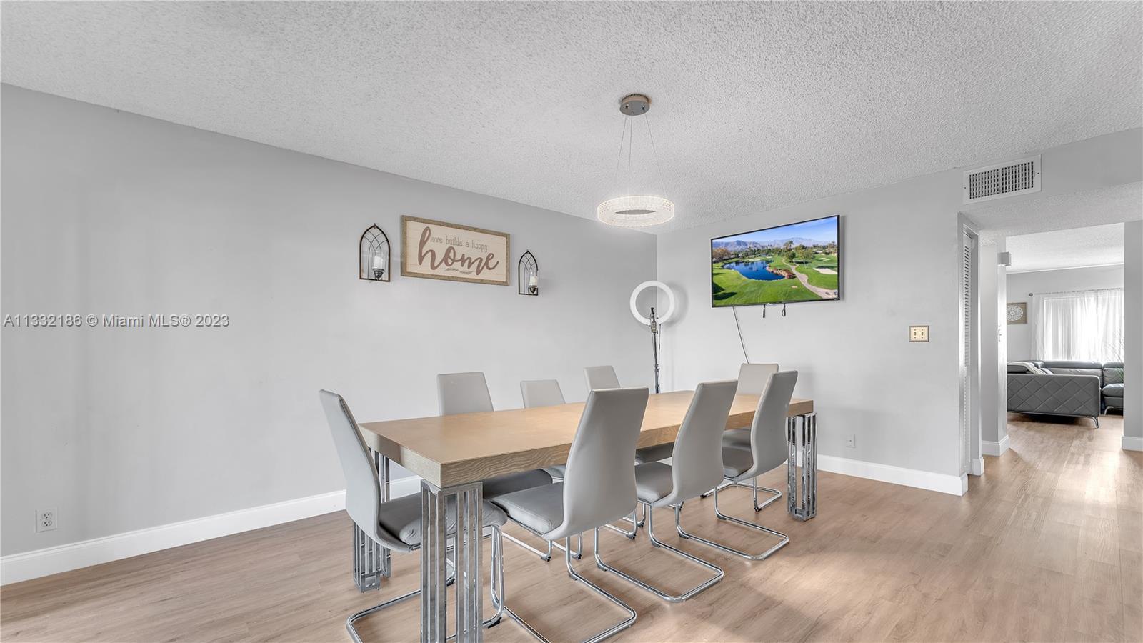 SADDLE-UP PLAT - Residential