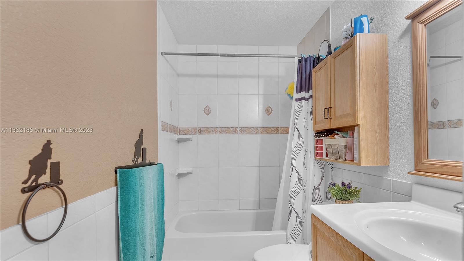 SADDLE-UP PLAT - Residential