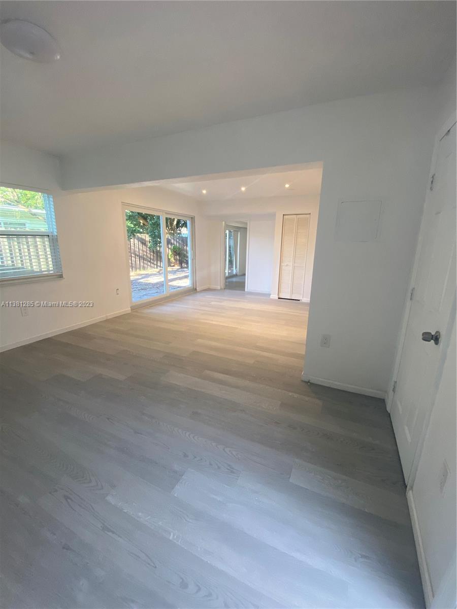 FANTASTIC GATED HOUSE WITH BACKYARD, VERY PRIVATE! Fully remodelled house with private patio and fenced backyard in the heart of Fort Lauderdale, walking distance to banks, restaurants, Publix, Victoria Park, Galleria Mall, dog park, 7 mins drive from Las Olas, downtown and the beach. Hurricane windows, new roof, new bathroom, new floor, washer&dryer in unit, walk-in closet. There are only two houses on the land and the backyard is exclusively for the use of this unit. Safe, beautiful neighborhood. Very private, no neighbours can see inside.
One parking spot on driveway plus plenty free street parking for guests.Fast approval, move-in ready! Hurry and get it before someone else finds it!
First, last & security, good credit and clean background. Pets allowed with $350 refundable pet fee.