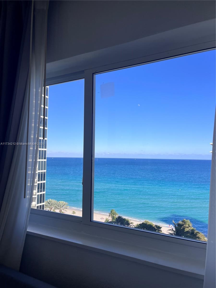19201 Collins Ave 1126