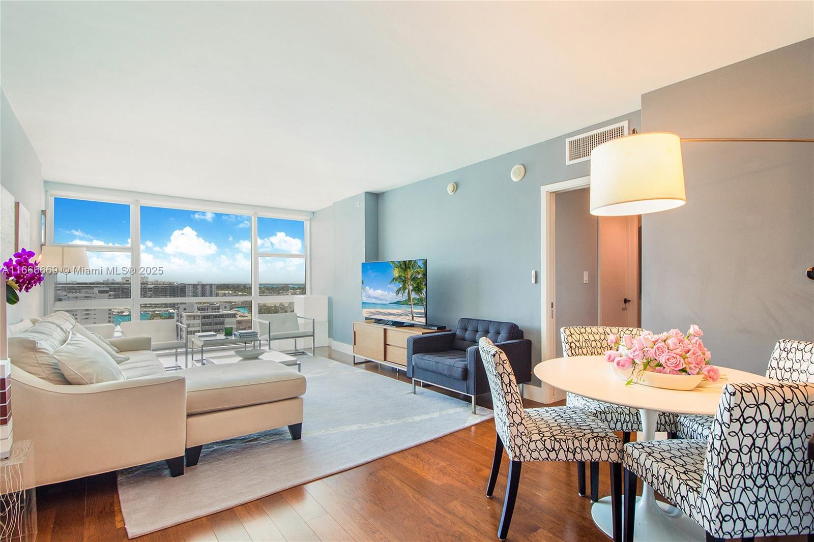 Property for Sale at 6801 Collins Ave 1101, Miami Beach, Miami-Dade County, Florida - Bedrooms: 1 
Bathrooms: 1  - $530,000
