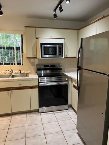 55 Ocean Lane Dr 1032