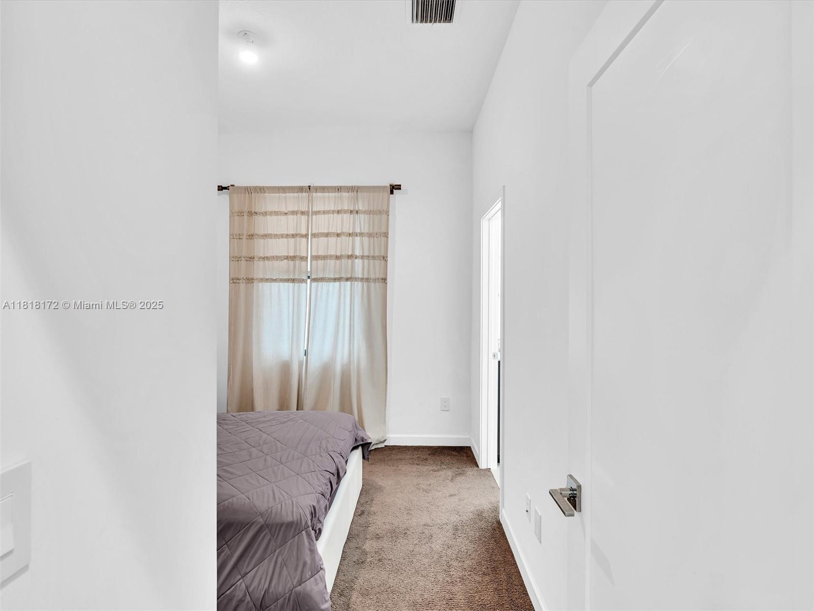 WHISPERING OAKS - Residential