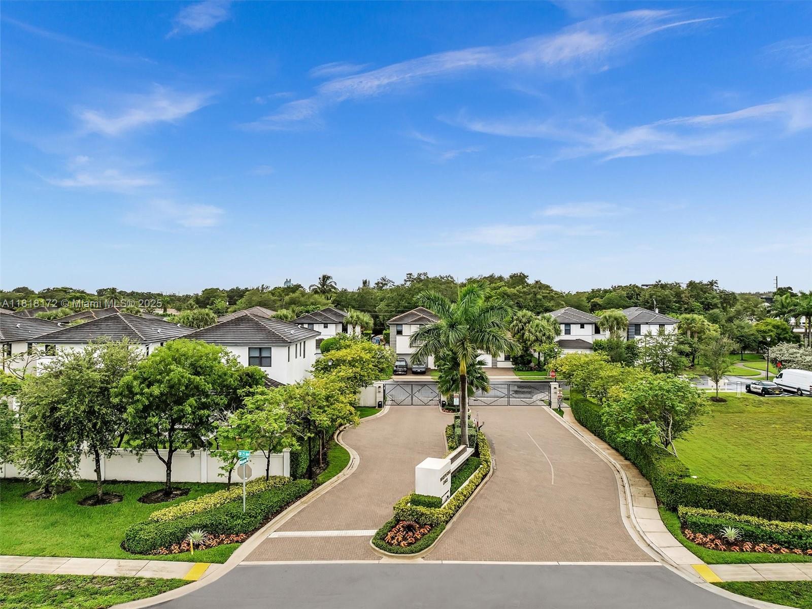 WHISPERING OAKS - Residential