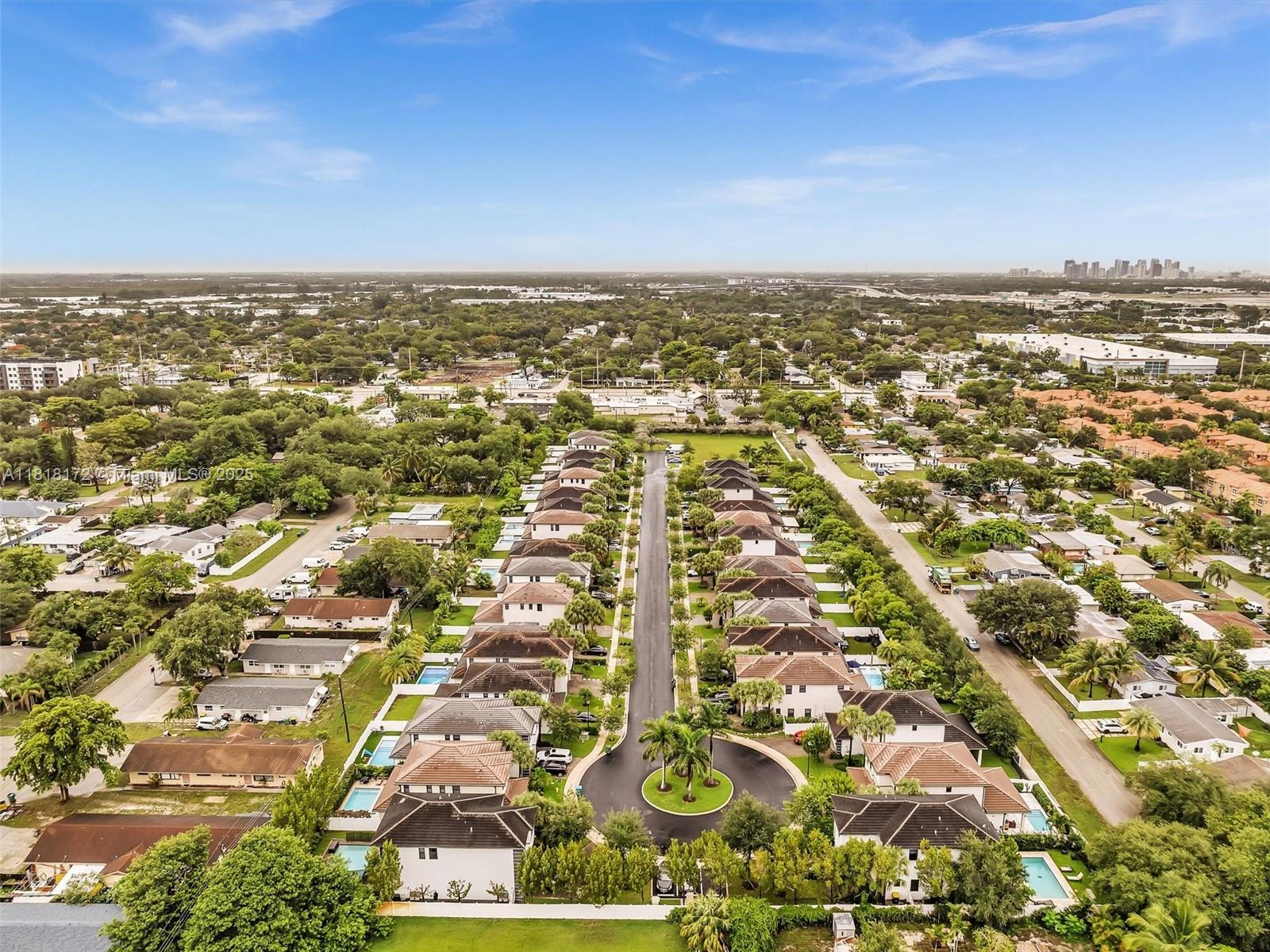 WHISPERING OAKS - Residential