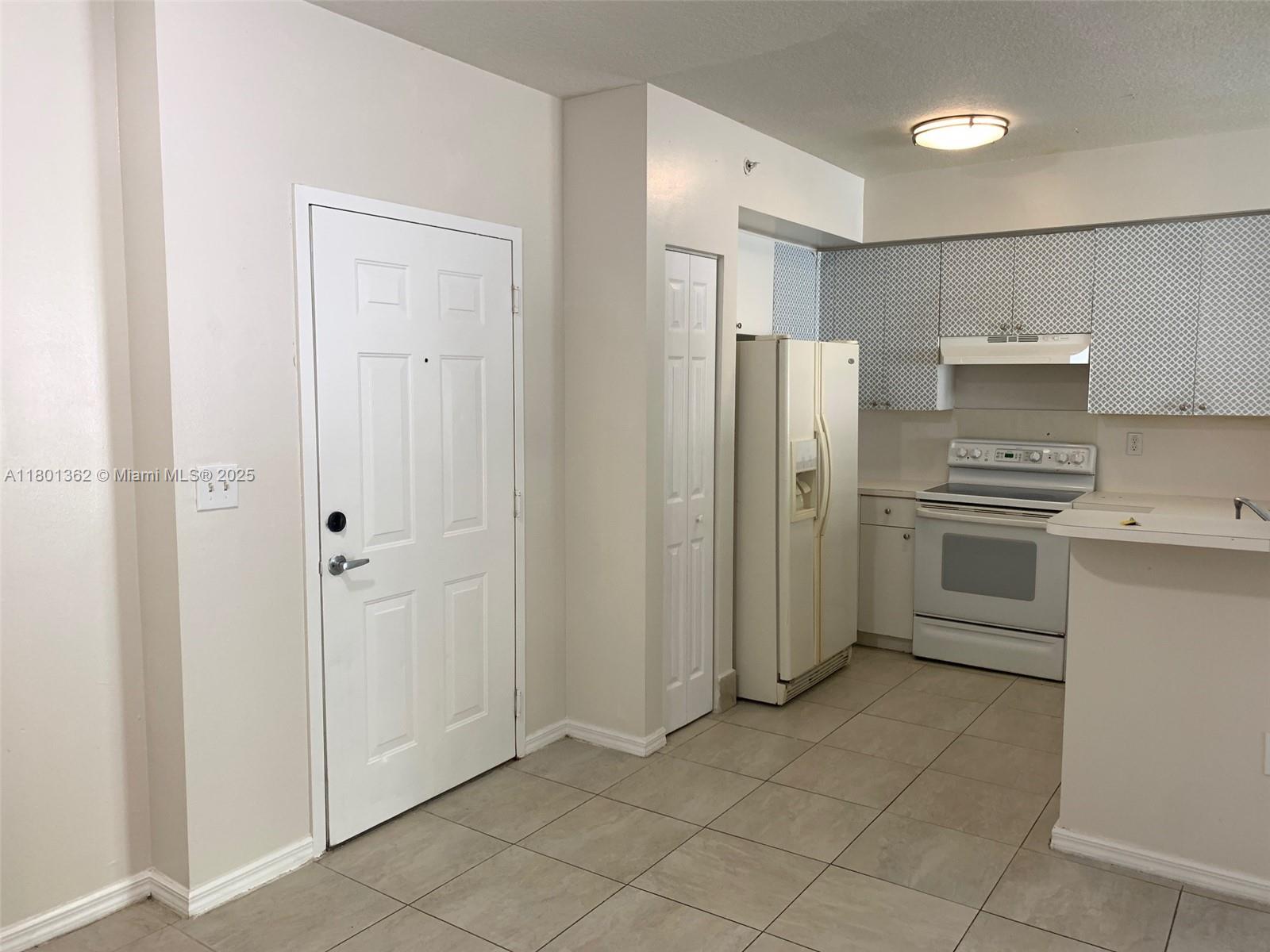 PARADISE POINTE CONDO - Residential Lease