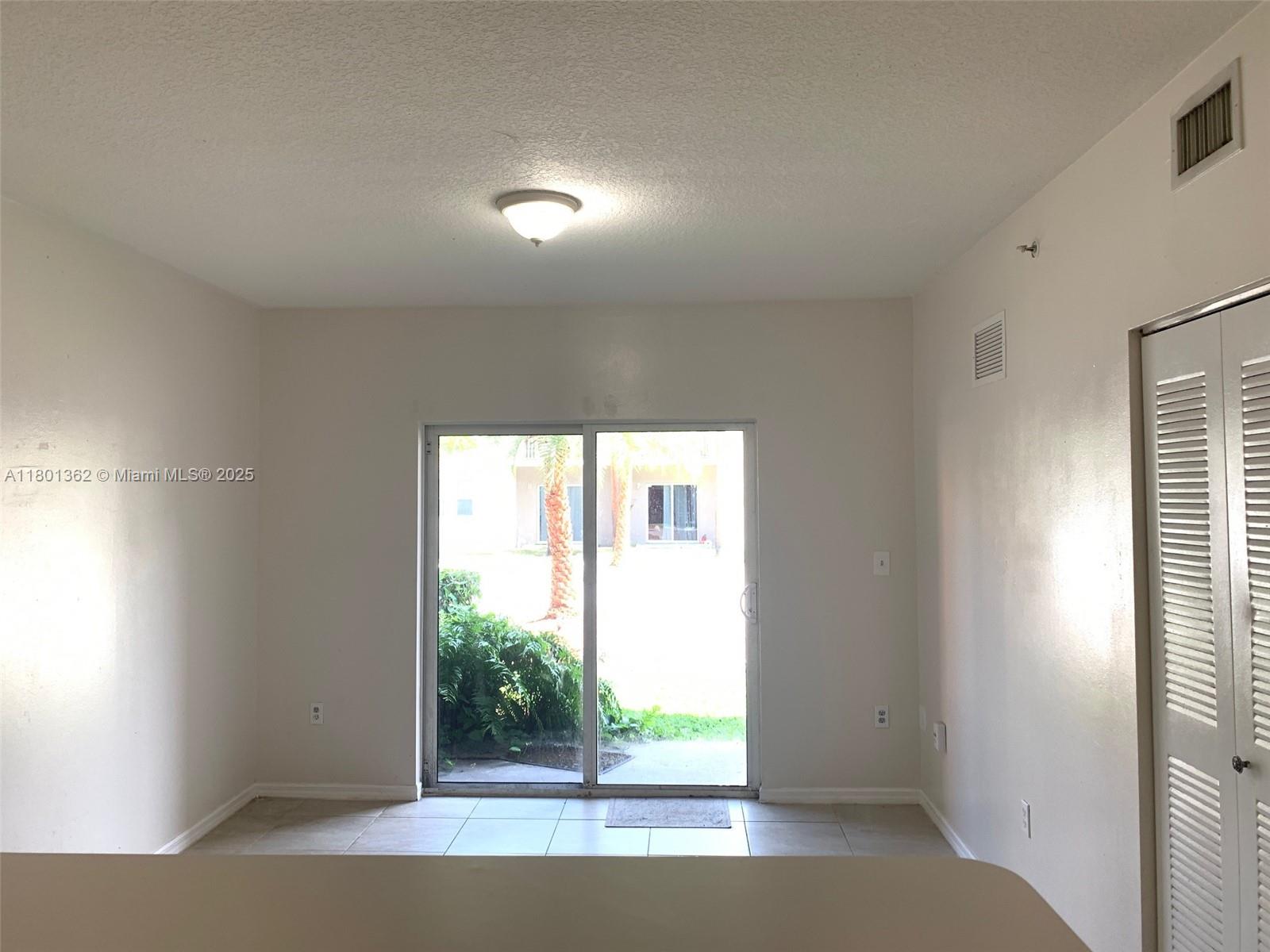 PARADISE POINTE CONDO - Residential Lease