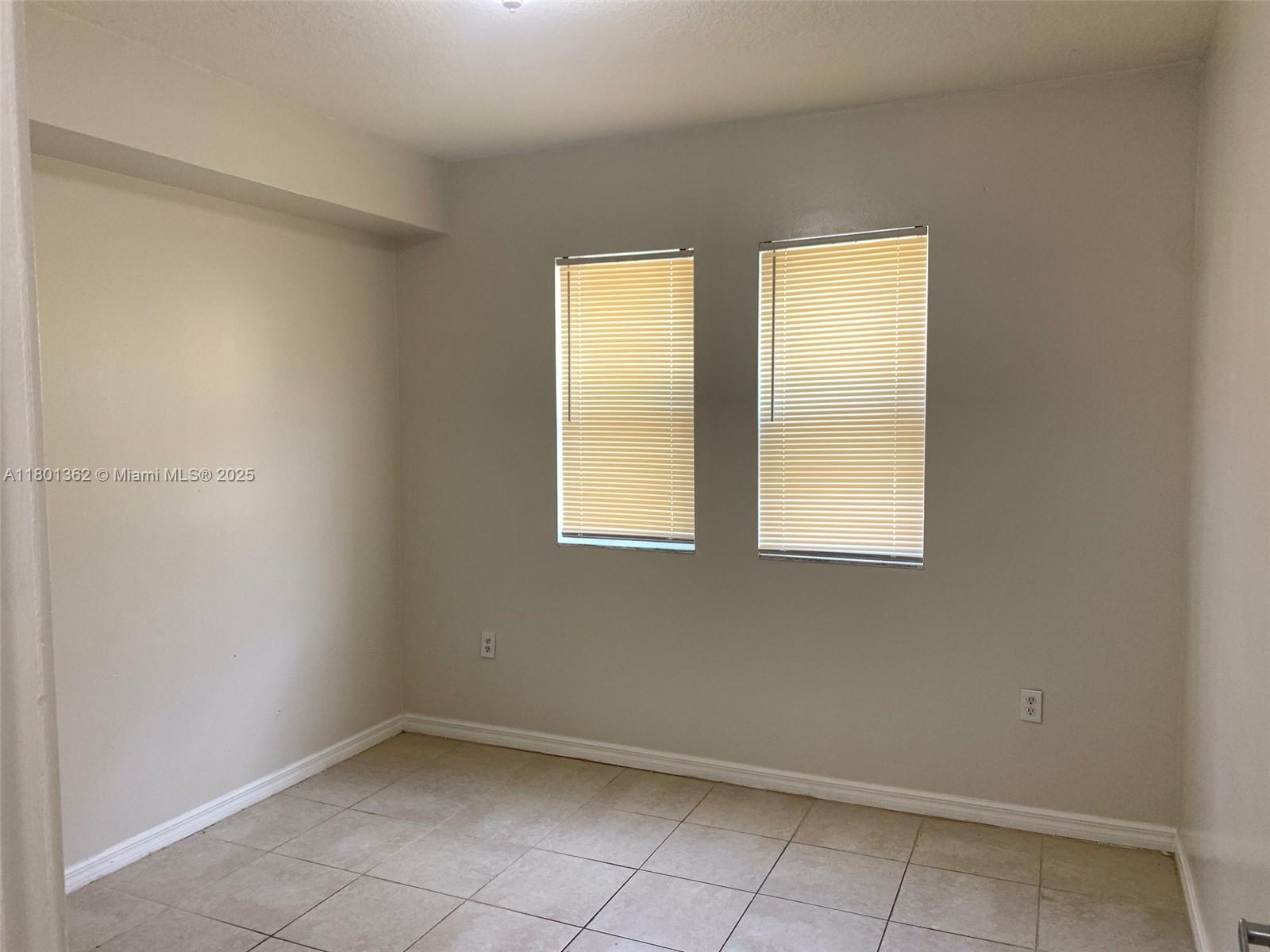 PARADISE POINTE CONDO - Residential Lease