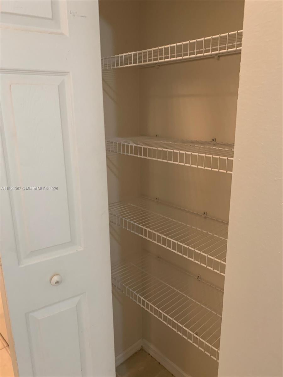 PARADISE POINTE CONDO - Residential Lease