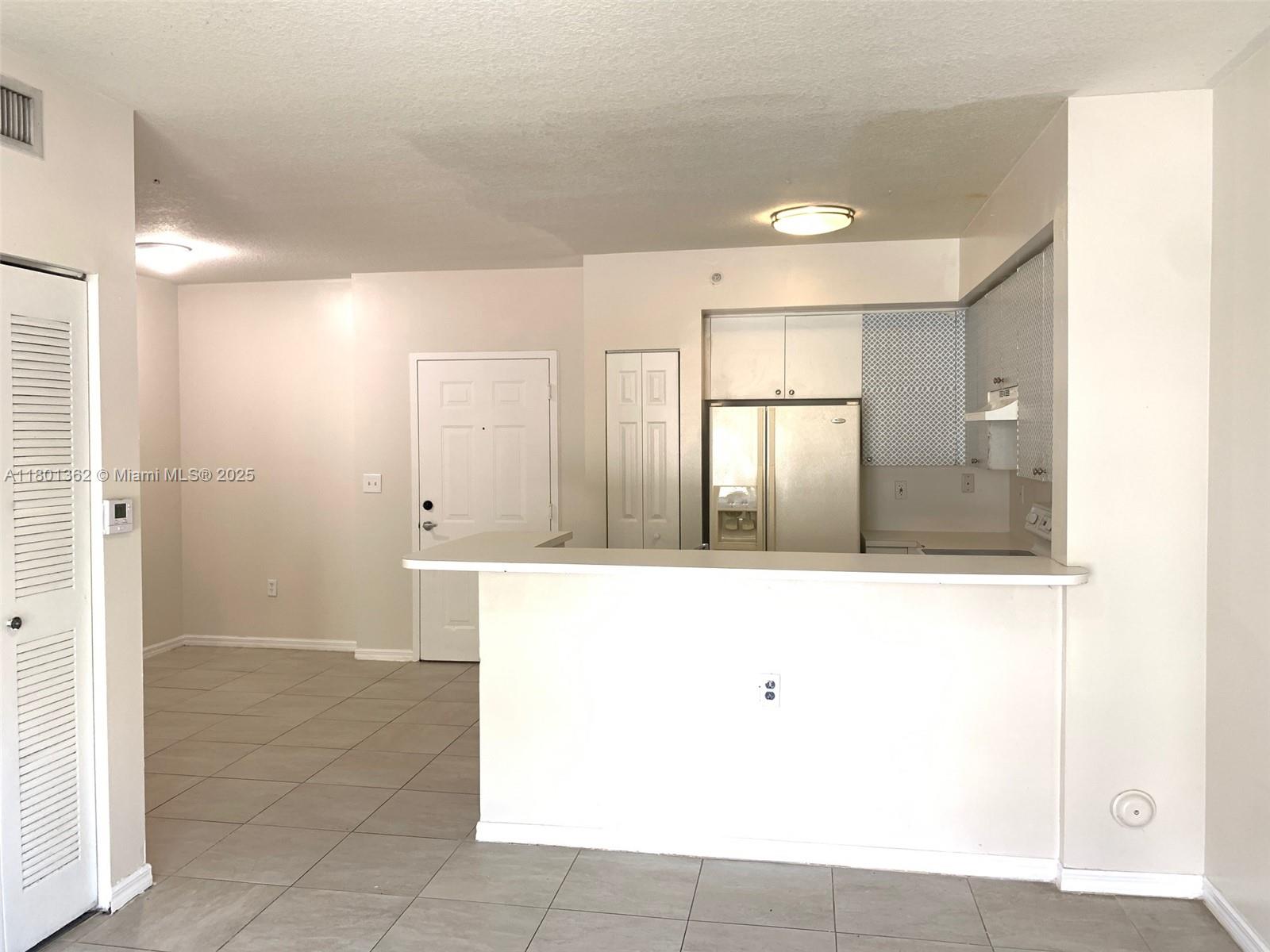 PARADISE POINTE CONDO - Residential Lease