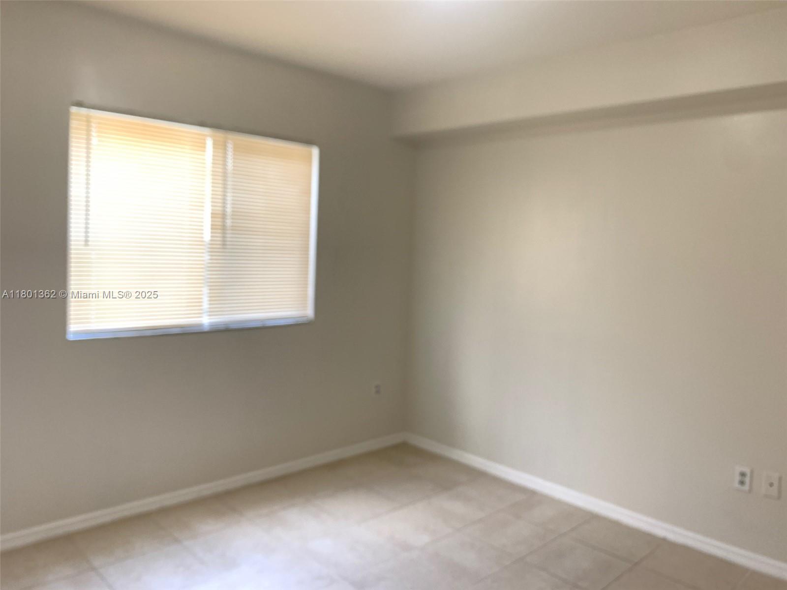 PARADISE POINTE CONDO - Residential Lease