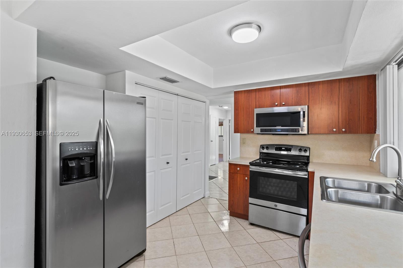 SUNRISE GOLF VILLAGE FIRS - Residential Lease