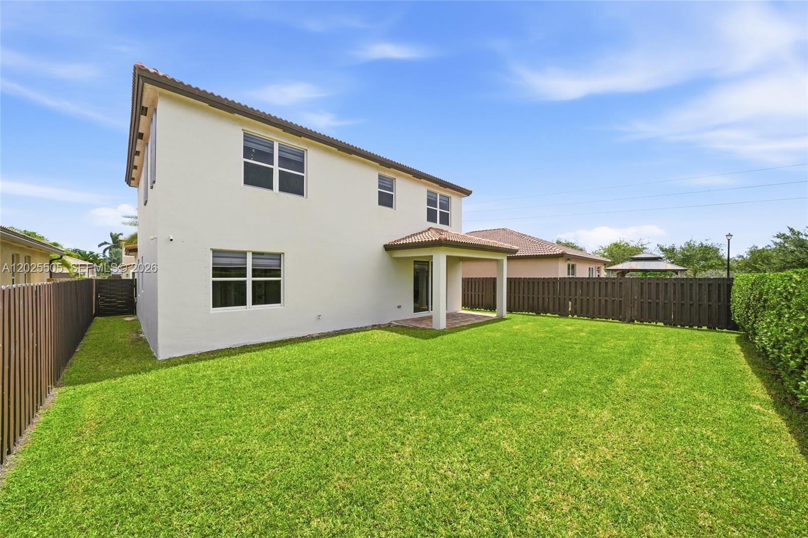 COUNTRY GARDENS SOUTH - Residential