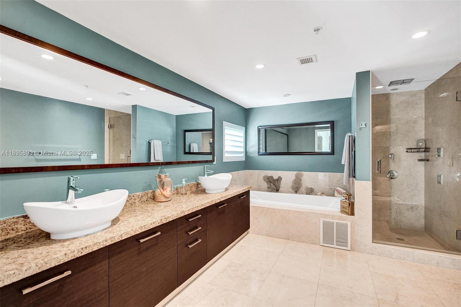 RIVA BAY HARBOR CONDO - Residential